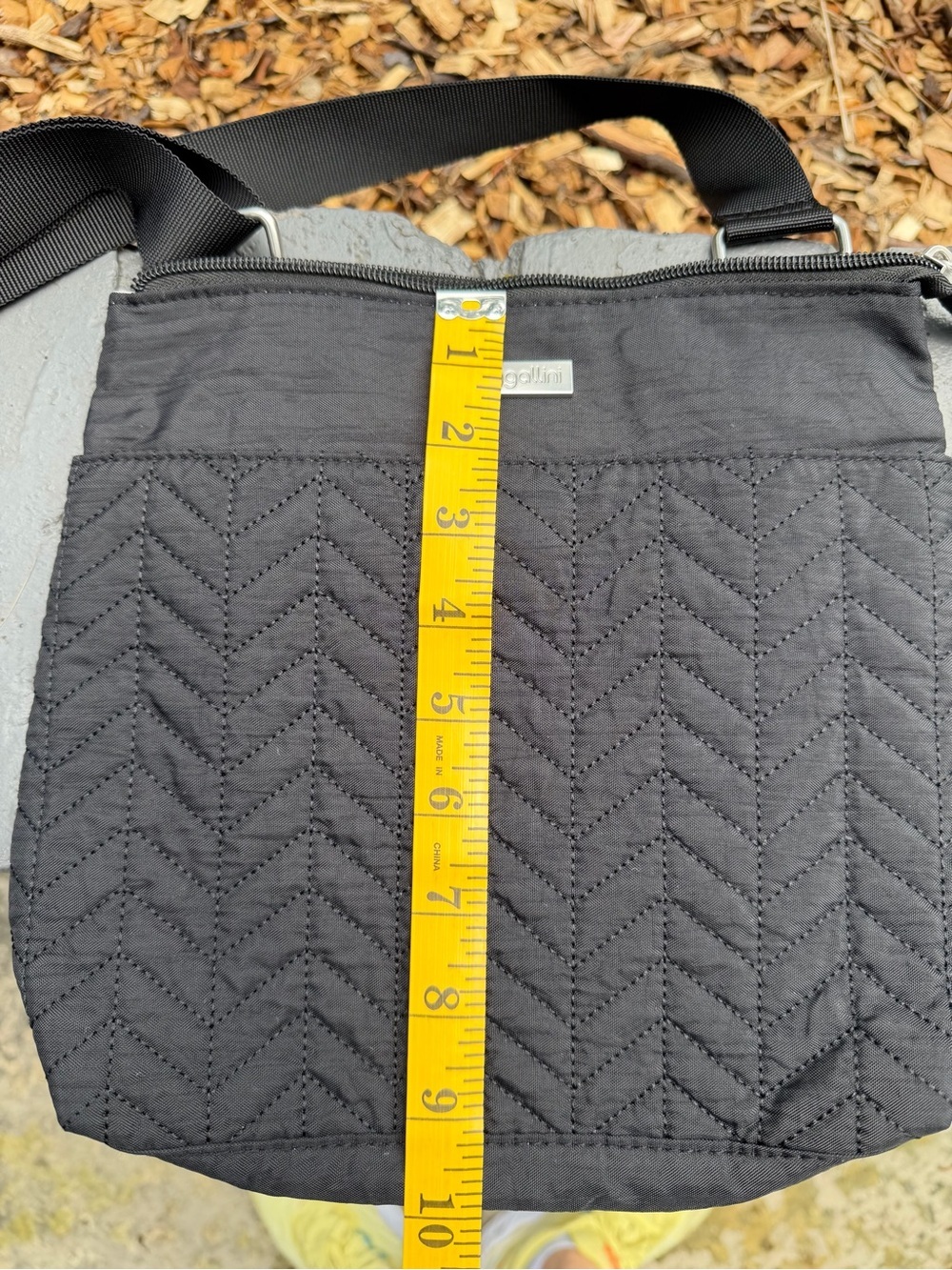 Baggallini Black Quilted Crossbody Shoulder Bag - Picture 2 of 6